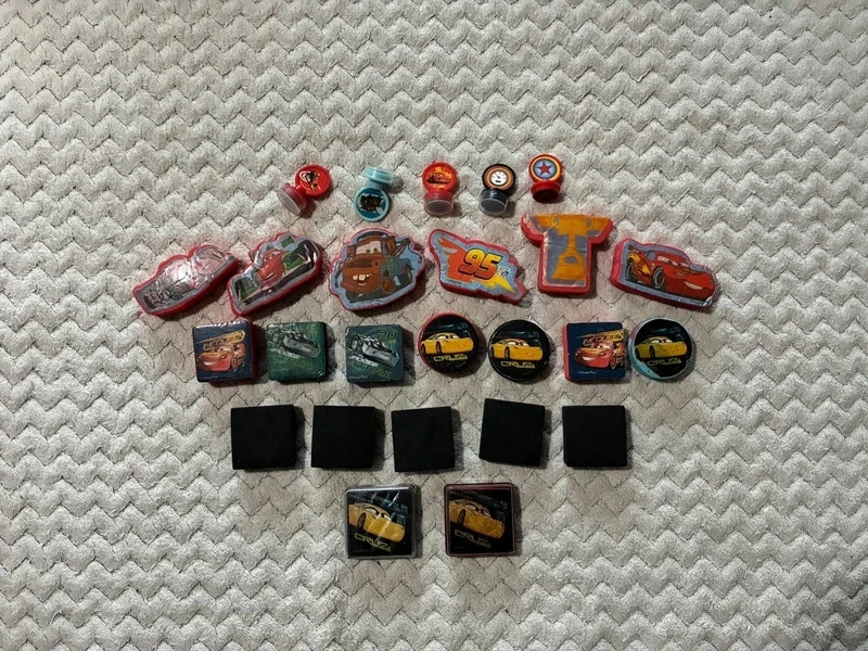 Lot de 23 tampons Cars